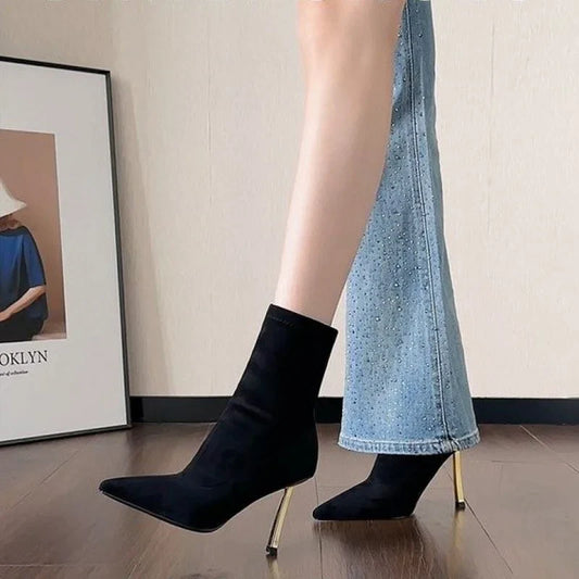 Bota de Bico Pontiagudo Estiletto