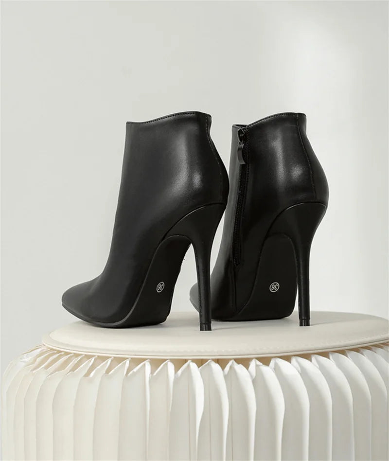 Bota de Couro PU - Salto alto