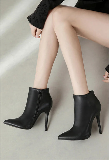 Bota de Couro PU - Salto alto